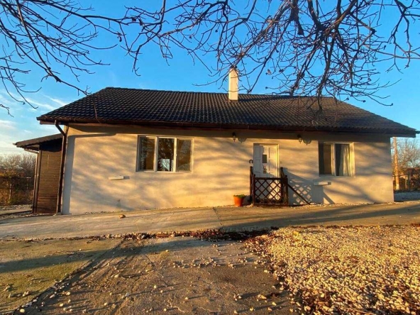 Къща в с. Ново Ботево, Област Добрич - 111 кв.м за 856 €/кв.м - Снимка #1