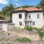 Къща в с. Гостилица, Област Габрово - 160 кв.м за 200 €/кв.м - Снимка #1