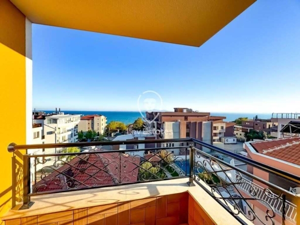 Двустаен апартамент в Бургас, Сарафово - 66 кв.м за 1667 €/кв.м - Снимка #1