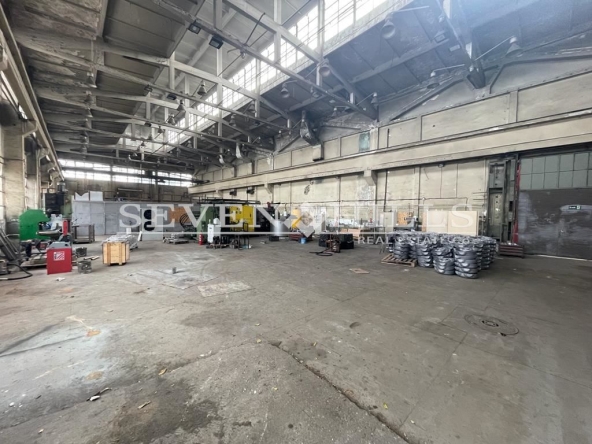 Дава се под наем Склад в Пловдив, Индустриална зона - Юг - 860 кв.м за 2150 € - Снимка #1