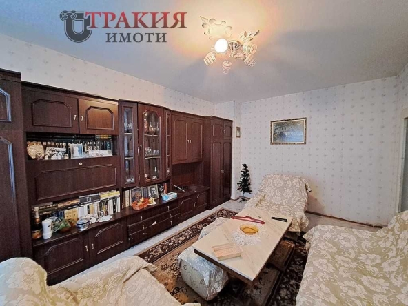 Тристаен апартамент в Стара Загора, Център - 60 кв.м за 1217 €/кв.м - Снимка #1