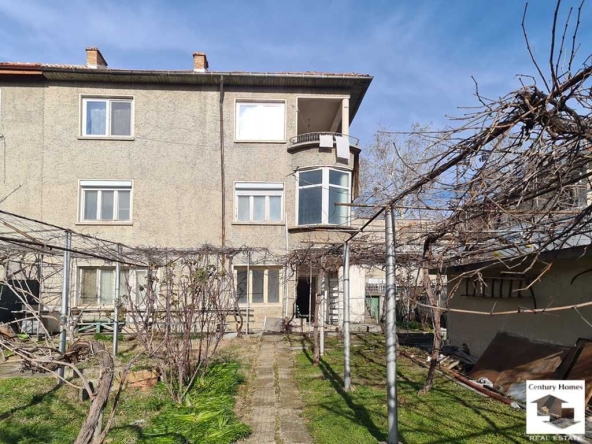 Етаж от къща в Велико Търново, Център - 130 кв.м за 1377 €/кв.м - Снимка #1