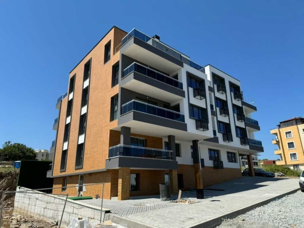 Тристаен апартамент в Созопол - 77 кв.м за 1205 €/кв.м - Снимка #1