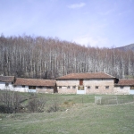 Промишлена сграда в Пирдоп - 632 кв.м за 262 €/кв.м - Снимка #1