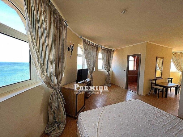 Едностаен апартамент в к.к. Елените - 56 кв.м за 884 €/кв.м - Снимка #1