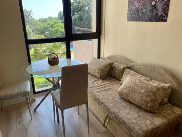 Дава се под наем Двустаен апартамент в к.к. Златни пясъци - 45 кв.м за 357 € - Снимка #1