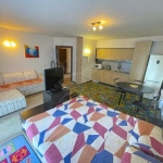 Двустаен апартамент в к.к. Слънчев бряг - 50 кв.м за 1540 €/кв.м - Снимка #1