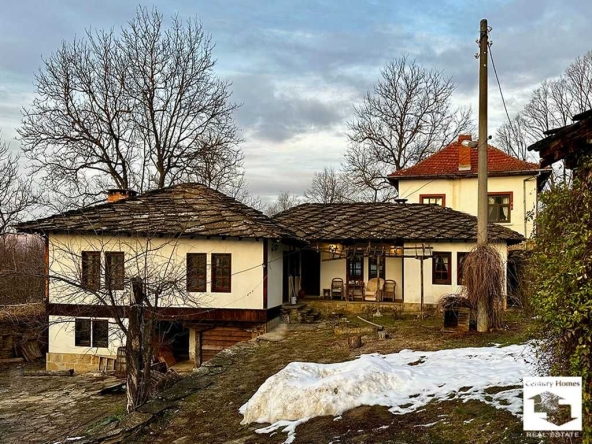 Къща в с. Беломъжите, Област Габрово - 100 кв.м за 1100 €/кв.м - Снимка #1