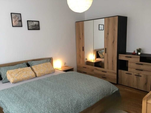 Дава се под наем Двустаен апартамент в София, Кръстова вада - 60 кв.м за 700 € - Снимка #1