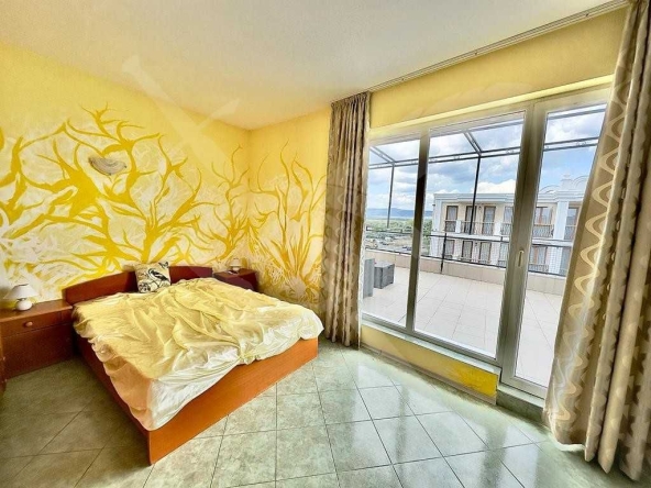 Тристаен апартамент в к.к. Слънчев бряг - 136 кв.м за 589 €/кв.м - Снимка #1