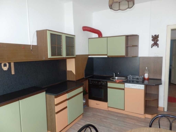 Двустаен апартамент в Перник, Център - 68 кв.м за 1221 €/кв.м - Снимка #1