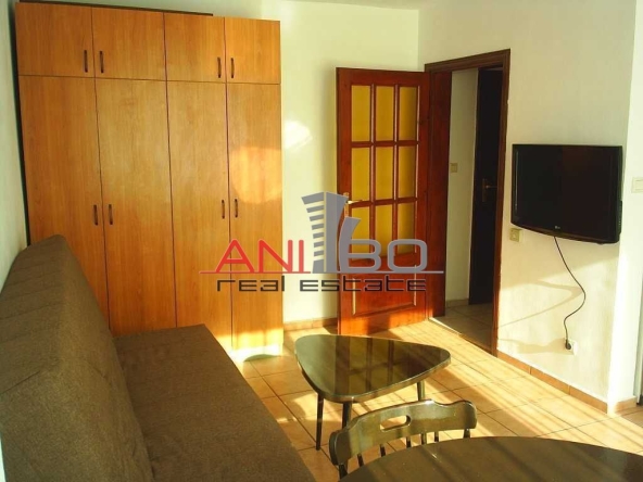 Дава се под наем Двустаен апартамент в Варна, Червен площад - 55 кв.м за 415 € - Снимка #1