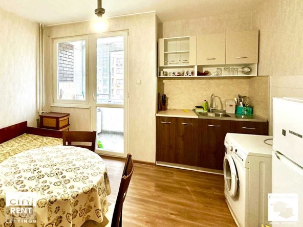 Дава се под наем Тристаен апартамент в Велико Търново, Център - 64 кв.м за 310 € - Снимка #1