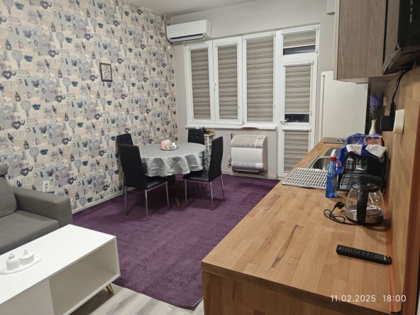 Дава се под наем Двустаен апартамент в Ямбол, Изток - 55 кв.м за 56.1 € - Снимка #1