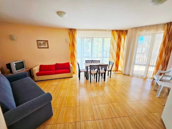 Тристаен апартамент в к.к. Слънчев бряг - 110 кв.м за 991 €/кв.м - Снимка #1