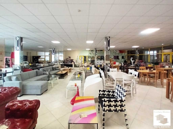 Магазин в Велико Търново, Бузлуджа - 445 кв.м за 1000 €/кв.м - Снимка #1