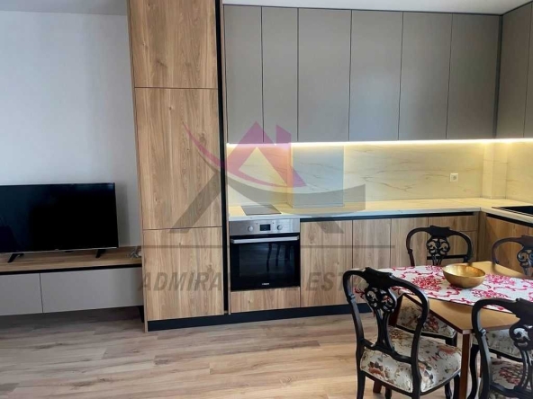 Дава се под наем Двустаен апартамент в Варна, Цветен квартал - 65 кв.м за 450 € - Снимка #1