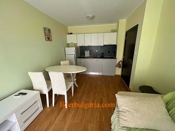 Двустаен апартамент в к.к. Елените - 54 кв.м за 1204 €/кв.м - Снимка #1