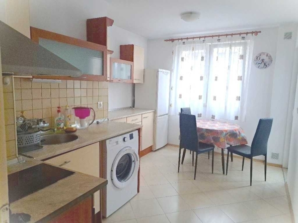 Дава се под наем Тристаен апартамент в София, Белите брези - 100 кв.м за 700 € - Снимка #1