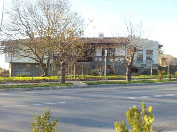 Къща в с. Аврен, Област Варна - 320 кв.м за 435 €/кв.м - Снимка #1