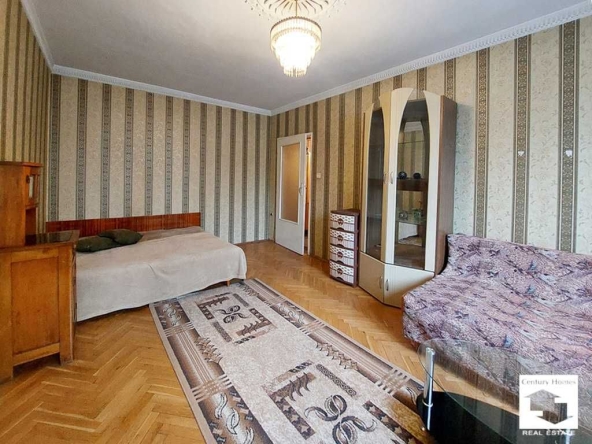 Двустаен апартамент в Велико Търново, Център - 61 кв.м за 1787 €/кв.м - Снимка #1