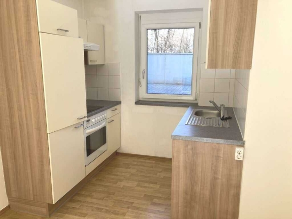 Дава се под наем Двустаен апартамент в София, Зона Б-5 - 65 кв.м за 484.5 € - Снимка #1