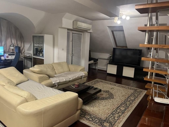 Дава се под наем Тристаен апартамент в София, Лозенец - 150 кв.м за 1200 € - Снимка #1