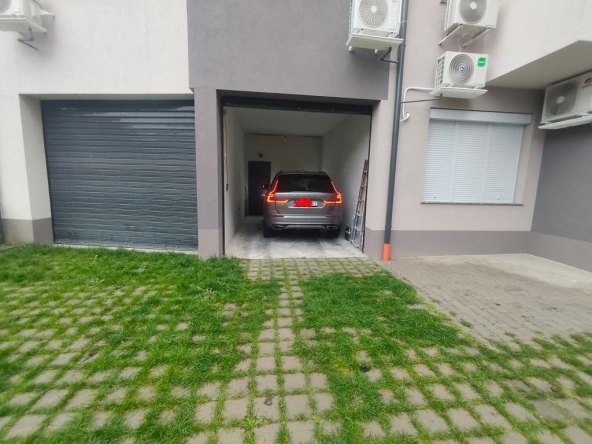 Дава се под наем Гараж / Паркомясто в Стара Загора, Казански - 17 кв.м за 109.65 € - Снимка #1