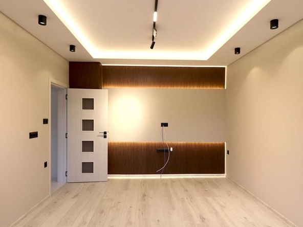 Тристаен апартамент в Русе, Здравец - 76 кв.м за 1561 €/кв.м - Снимка #1