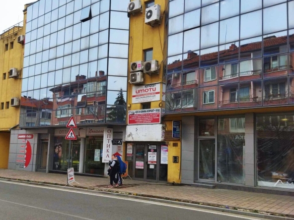 Офис в Сливен, Българка - 49 кв.м за 1633 €/кв.м - Снимка #1
