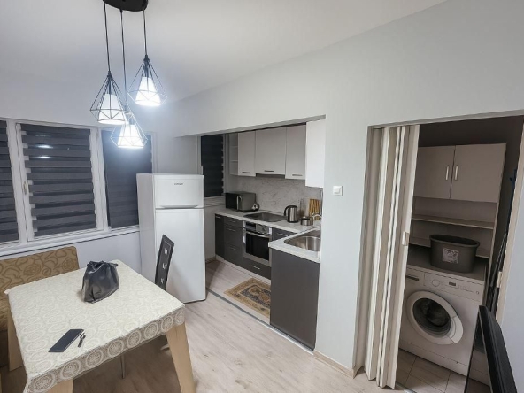 Дава се под наем Двустаен апартамент в Варна, ВИНС - 60 кв.м за 650 € - Снимка #1