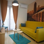 Дава се под наем Тристаен апартамент в Пловдив, Център - 80 кв.м за 214.2 € - Снимка #1