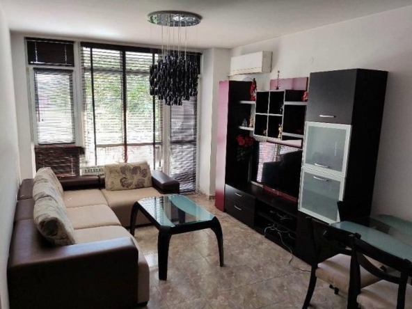 Дава се под наем Тристаен апартамент в Пловдив, Гагарин - 100 кв.м за 600 € - Снимка #1