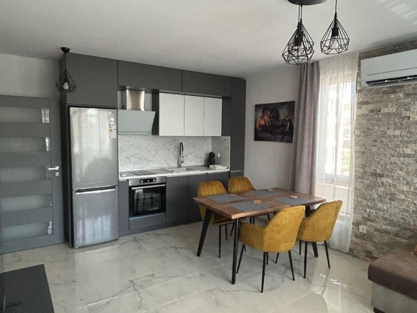 Дава се под наем Двустаен апартамент в Пловдив, Христо Смирненски - 82 кв.м за 600 € - Снимка #1