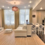 Дава се под наем Двустаен апартамент в Пловдив, Център - 60 кв.м за 278.97 € - Снимка #1