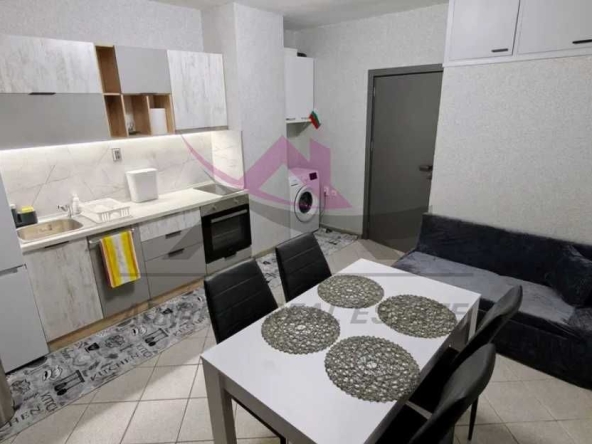 Дава се под наем Четиристаен апартамент в Варна, Левски - 100 кв.м за 900 € - Снимка #1