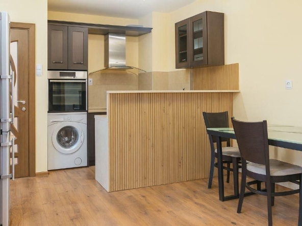 Дава се под наем Двустаен апартамент в Варна, Аспарухово - 70 кв.м за 423.81 € - Снимка #1
