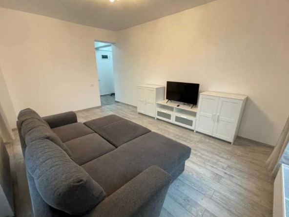 Дава се под наем Двустаен апартамент в Пловдив, Изгрев - 60 кв.м за 275.4 € - Снимка #1