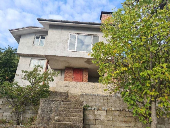 Къща в Казанлък - 150 кв.м за 561 €/кв.м - Снимка #1