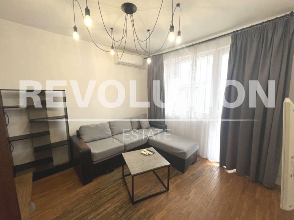 Дава се под наем Двустаен апартамент в Варна, Колхозен пазар - 50 кв.м за 350 € - Снимка #1