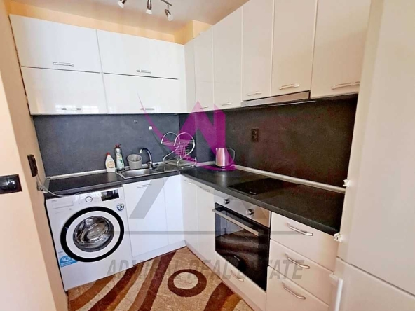 Дава се под наем Двустаен апартамент в Варна, Колхозен пазар - 55 кв.м за 562 € - Снимка #1