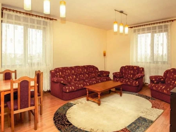 Дава се под наем Тристаен апартамент в Пловдив, Център - 77 кв.м за 209.1 € - Снимка #1