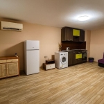 Дава се под наем Двустаен апартамент в Варна, Трошево - 40 кв.м за 350 € - Снимка #1