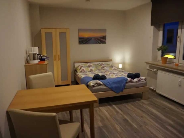 Дава се под наем Едностаен апартамент в Пловдив, Тракия - 42 кв.м за 155 € - Снимка #1