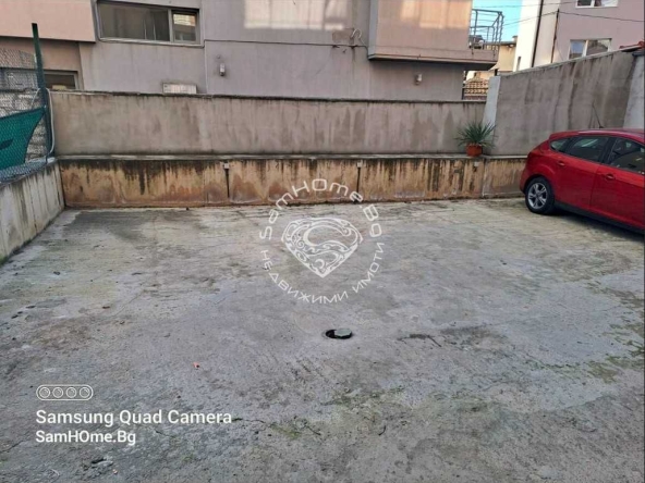 Гараж / Паркомясто в Варна, Погреби - 13 кв.м за 1077 €/кв.м - Снимка #1