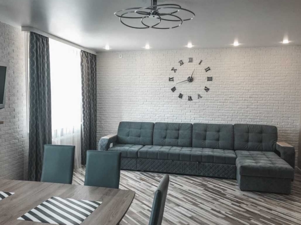 Дава се под наем Тристаен апартамент в Пловдив, Прослав - 90 кв.м за 260.1 € - Снимка #1