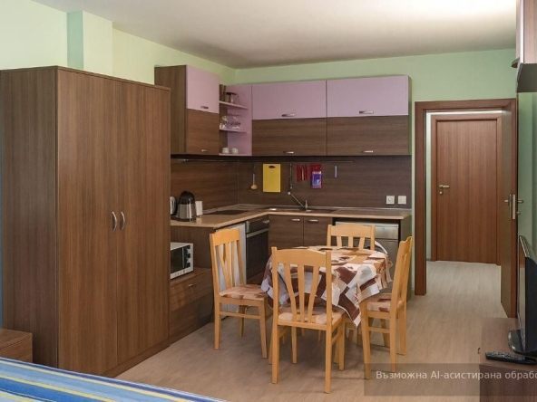 Дава се под наем Едностаен апартамент в к.к. Св.Св. Константин и Елена - 38 кв.м за 348.84 € - Снимка #1