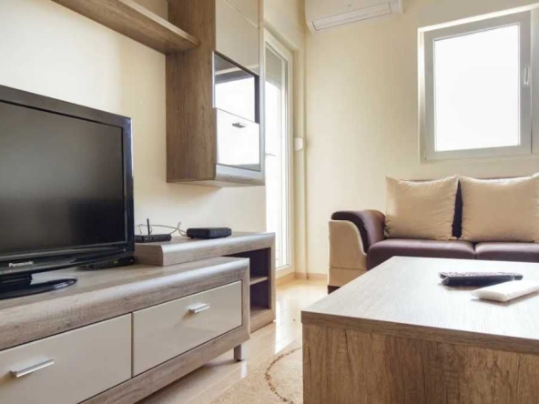 Дава се под наем Двустаен апартамент в Пловдив, Младежки Хълм - 63 кв.м за 306 € - Снимка #1