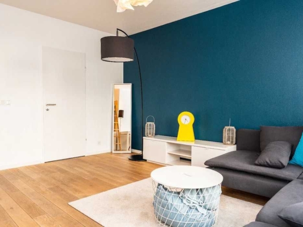 Дава се под наем Двустаен апартамент в Пловдив, Център - 65 кв.м за 280.5 € - Снимка #1