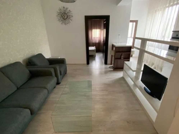 Дава се под наем Двустаен апартамент в Пловдив, Гагарин - 65 кв.м за 321.3 € - Снимка #1